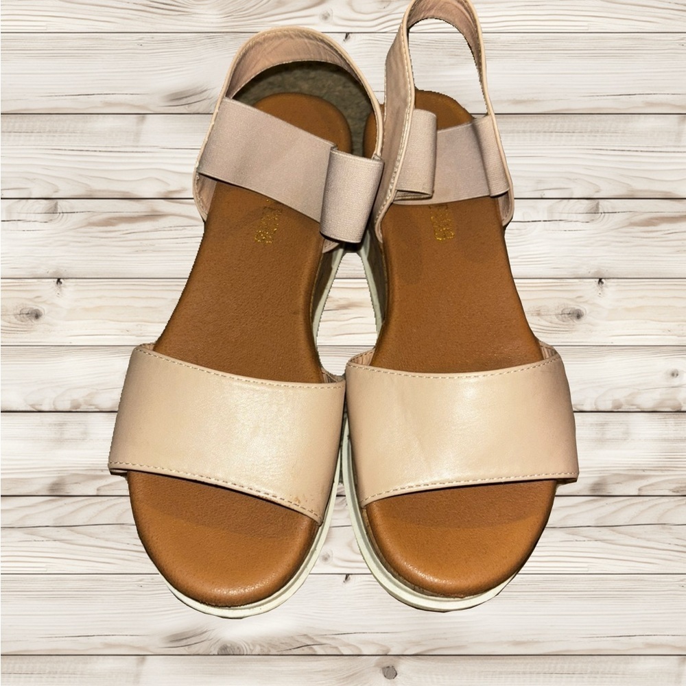 Dream Pairs Cream Tan Sandals